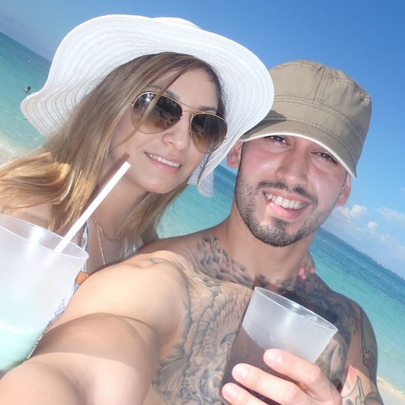 Meet your Posher, Mari - Picture 3 of 8